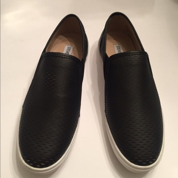 Steve Madden Drew Slip on Sneakers - Picture 2 of 2